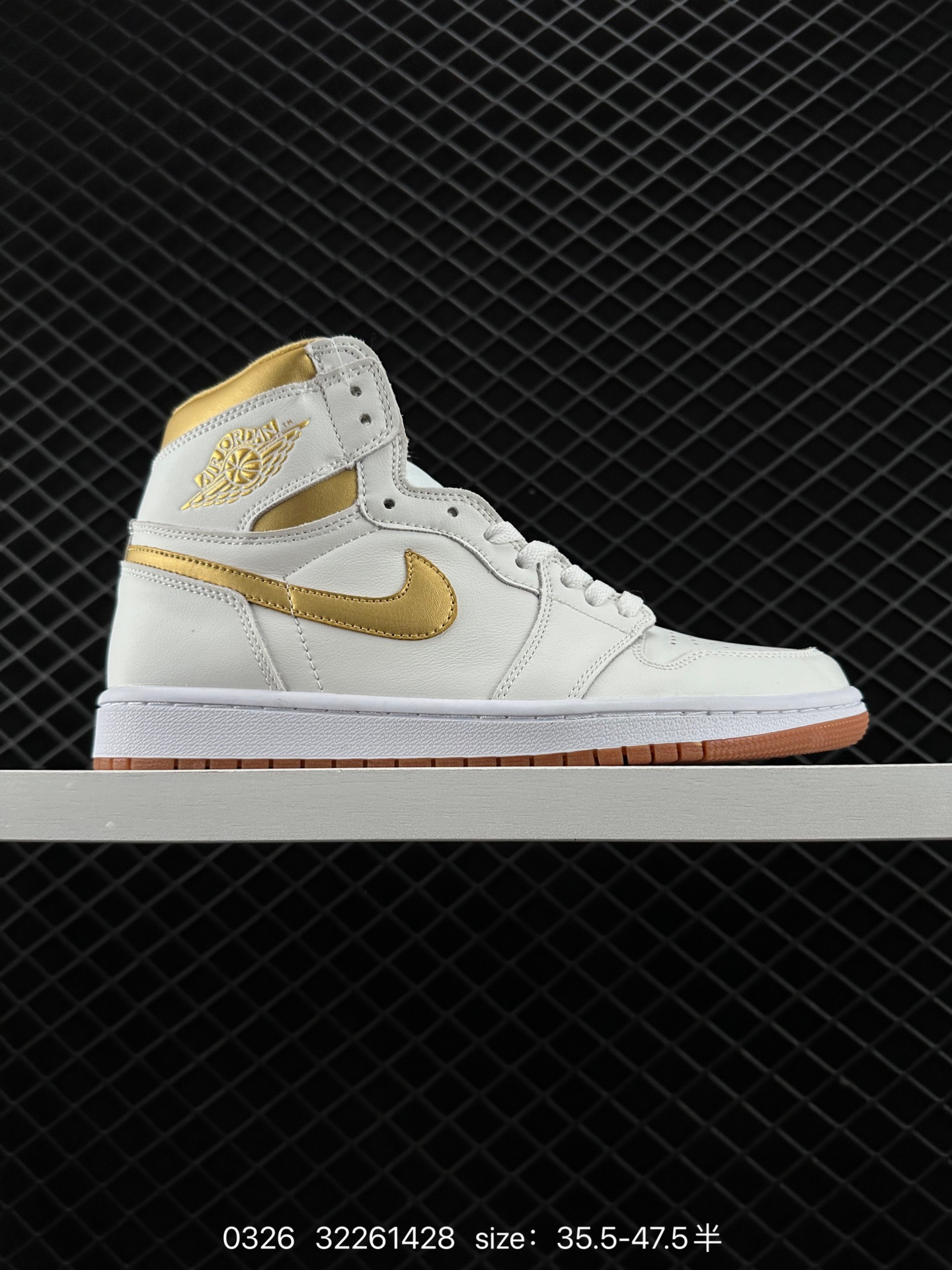 （NIKE）AIR JORDAN 1 MID